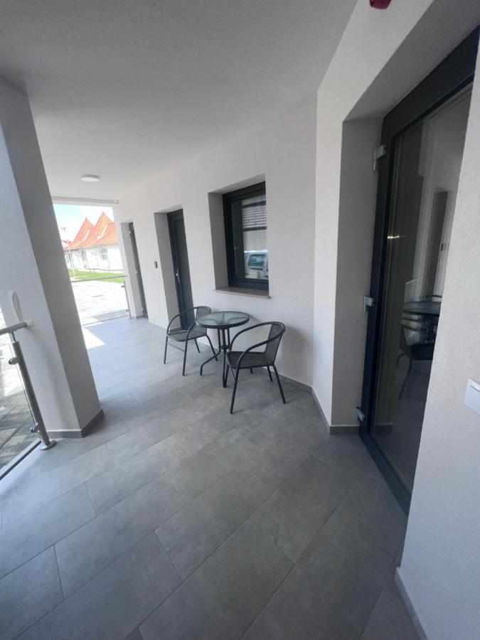 Jam Panzio Hotel Kapuvár Buitenkant foto