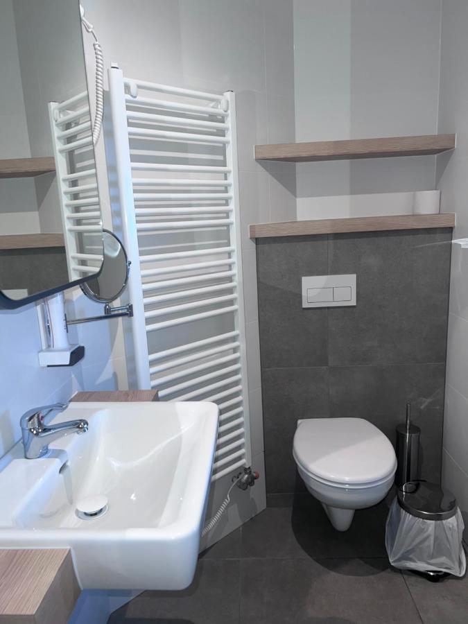 Jam Panzio Hotel Kapuvár Buitenkant foto