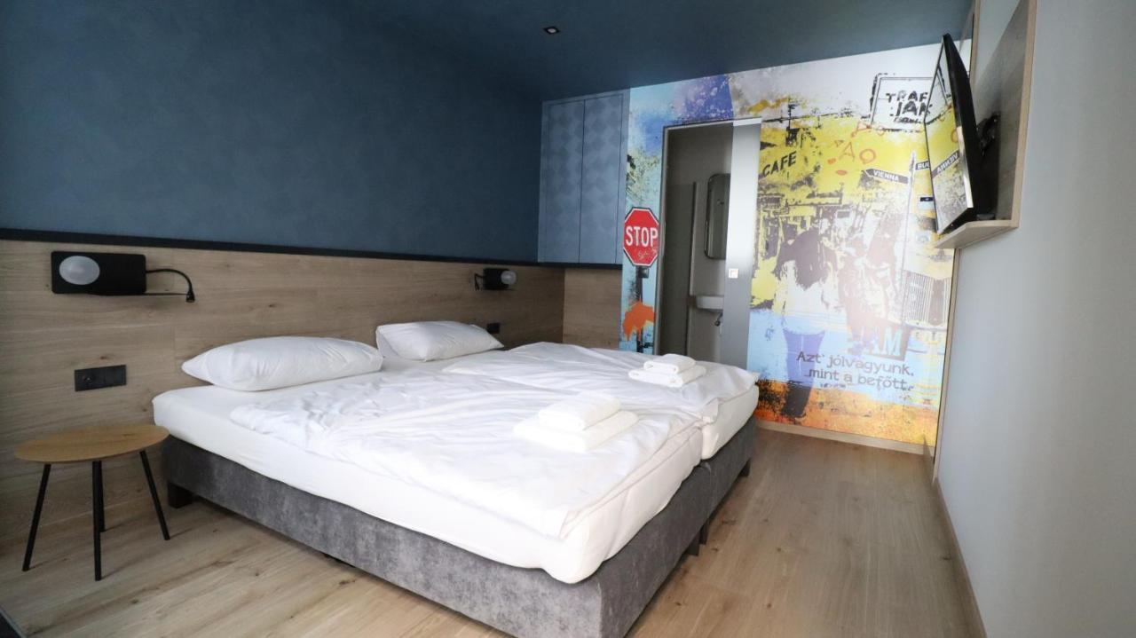 Jam Panzio Hotel Kapuvár Buitenkant foto