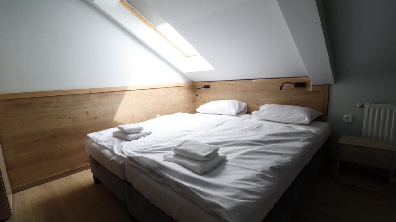 Jam Panzio Hotel Kapuvár Buitenkant foto