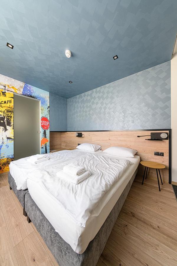 Jam Panzio Hotel Kapuvár Buitenkant foto